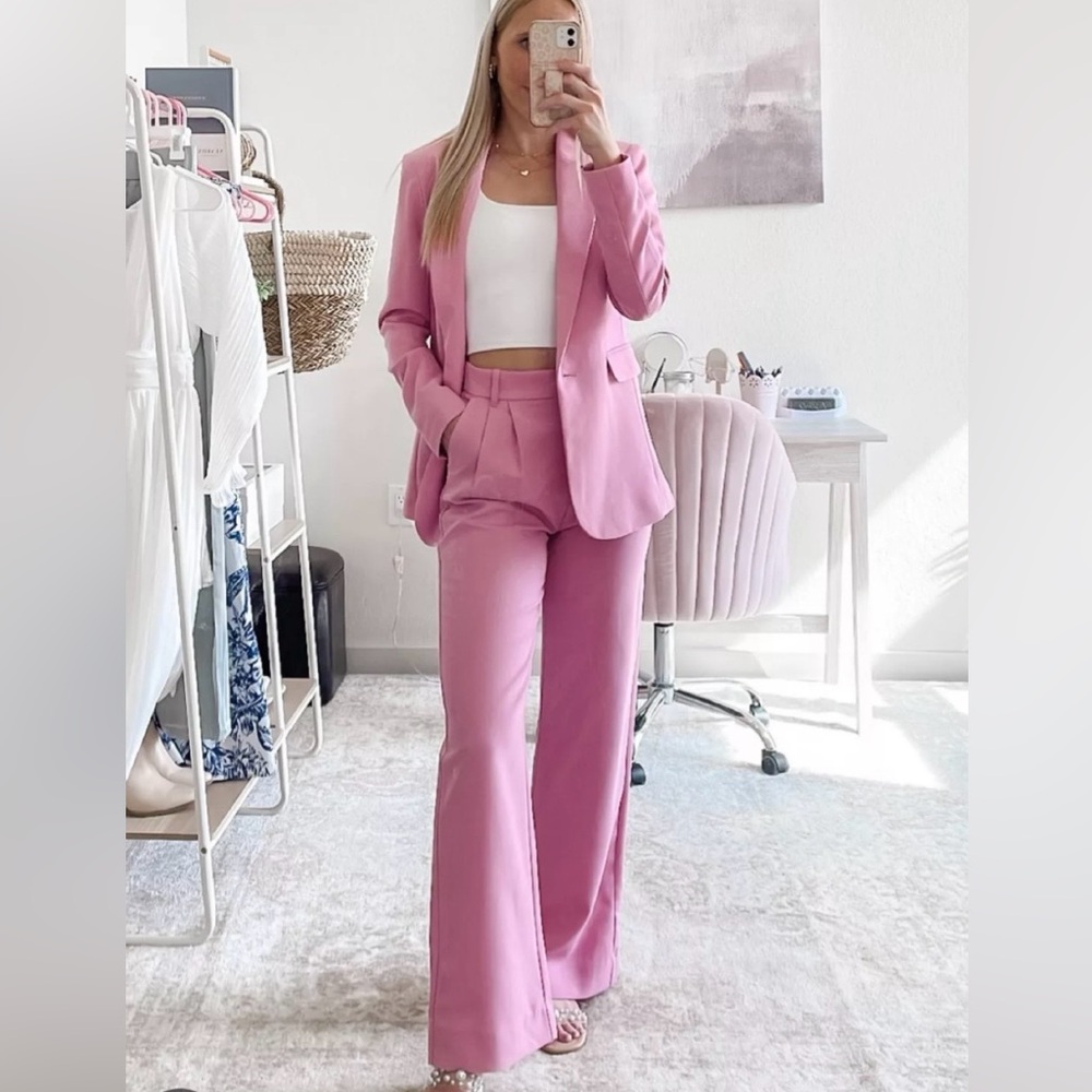 NWT 2 piece set - Abercrombie & Fitch Matching Pink Blazer and Pantsuit Set